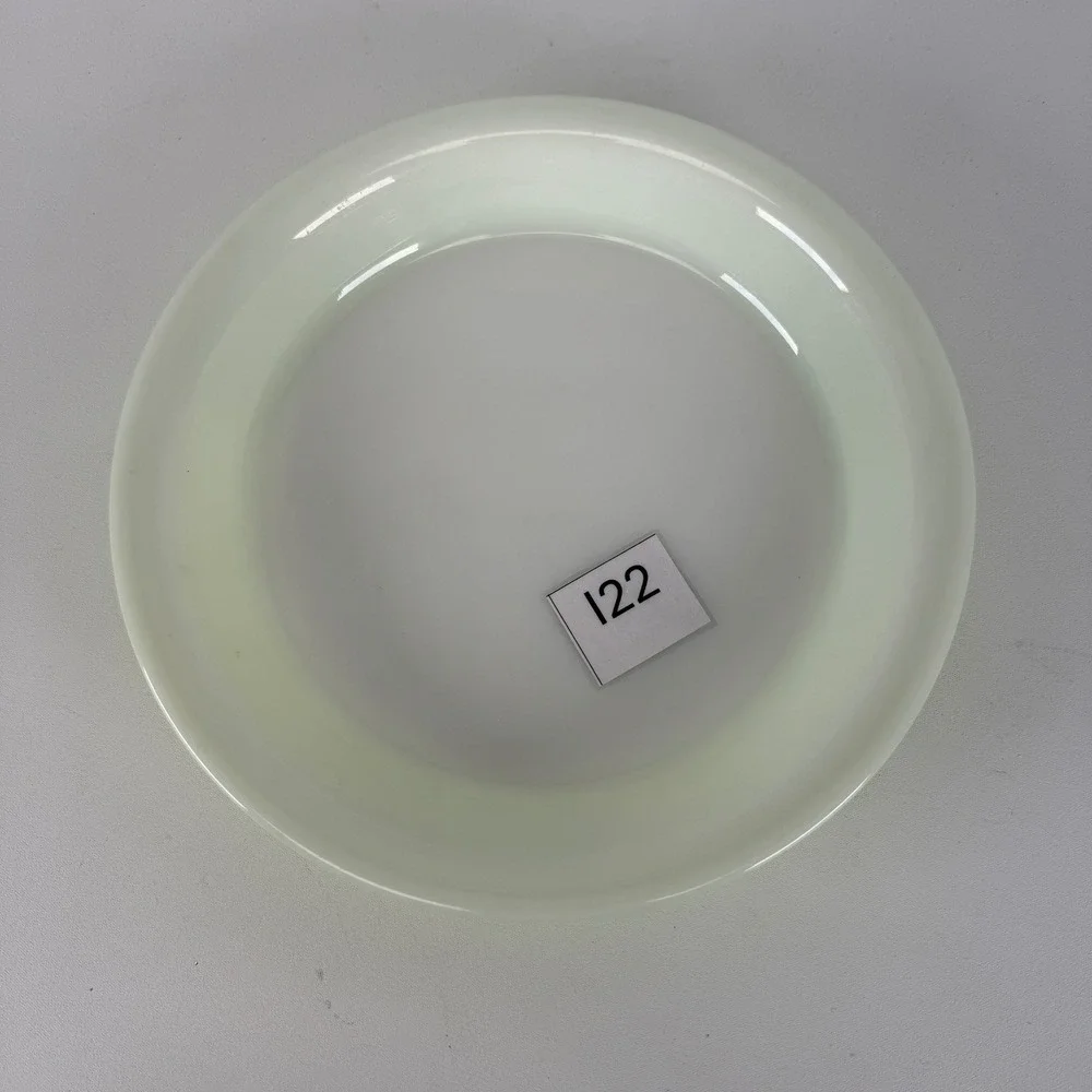 Vintage Pyrex 909 9 Inch Chartreuse Lime Green Milk Glass Pie Plate Dish USA